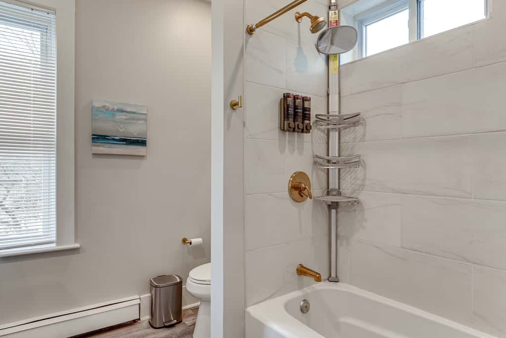 1 Mi to Dtwn: Pet-Friendly Providence Apt w/ Yard