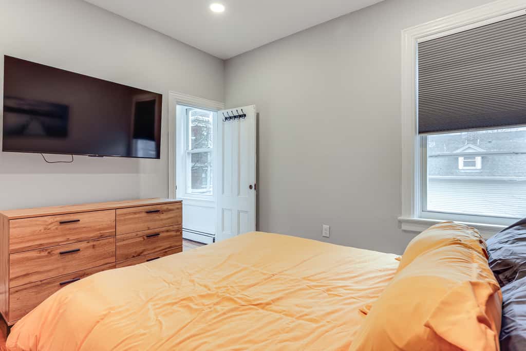 1 Mi to Dtwn: Pet-Friendly Providence Apt w/ Yard