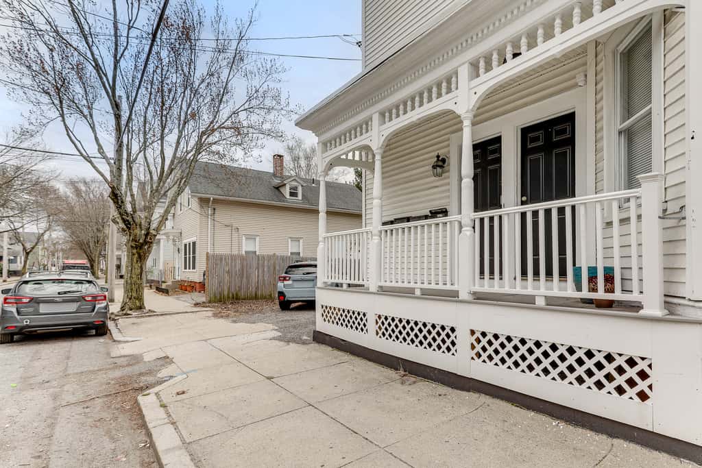 1 Mi to Dtwn: Pet-Friendly Providence Apt w/ Yard