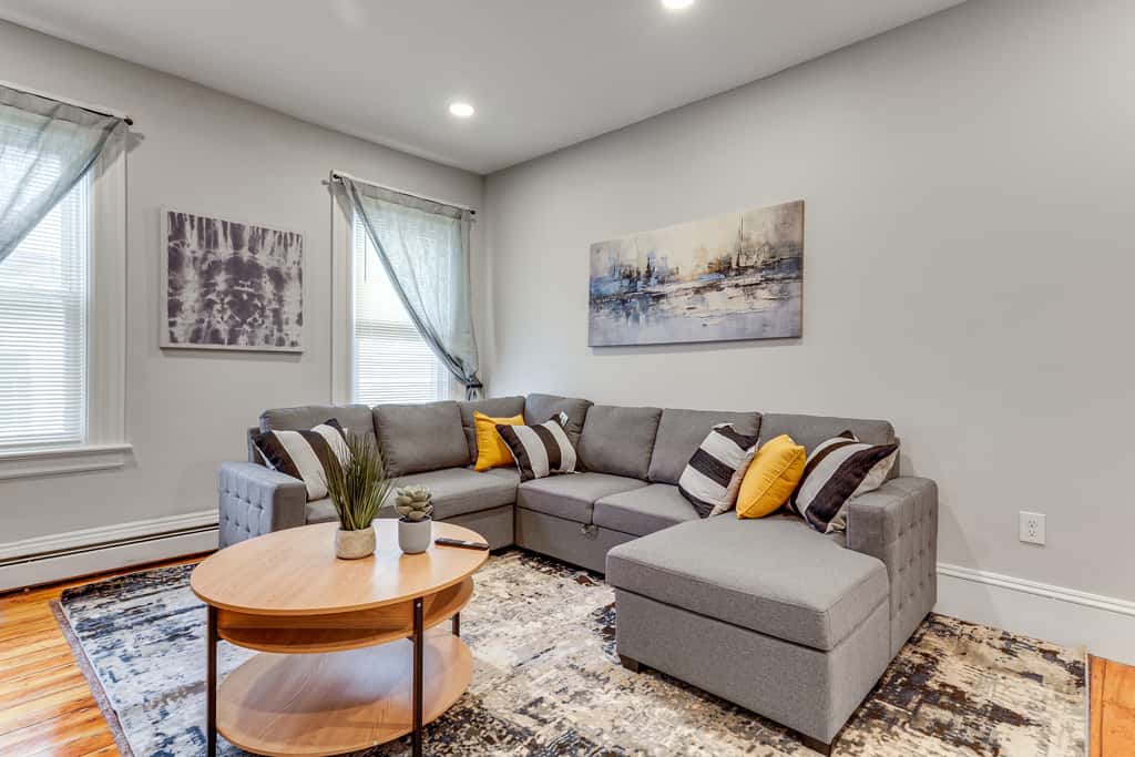 1 Mi to Dtwn: Pet-Friendly Providence Apt w/ Yard