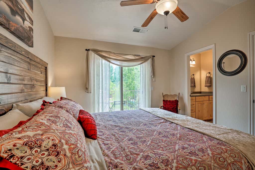 Kanab Condo w/ Pool & Patio, 30 Mi to Zion NP