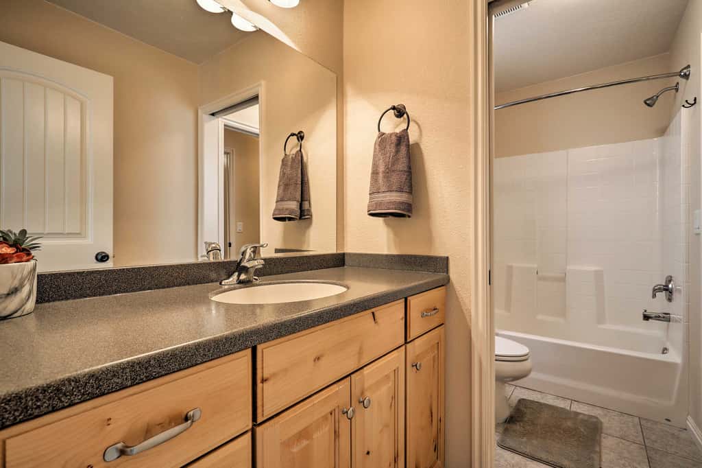 Kanab Condo w/ Pool & Patio, 30 Mi to Zion NP