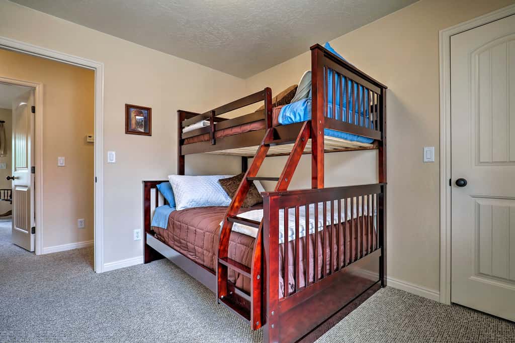 Kanab Condo w/ Pool & Patio, 30 Mi to Zion NP
