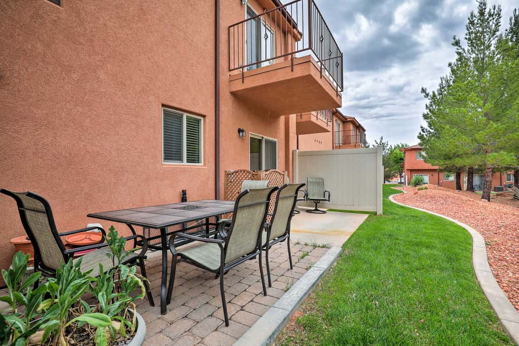 Kanab Condo w/ Pool & Patio, 30 Mi to Zion NP