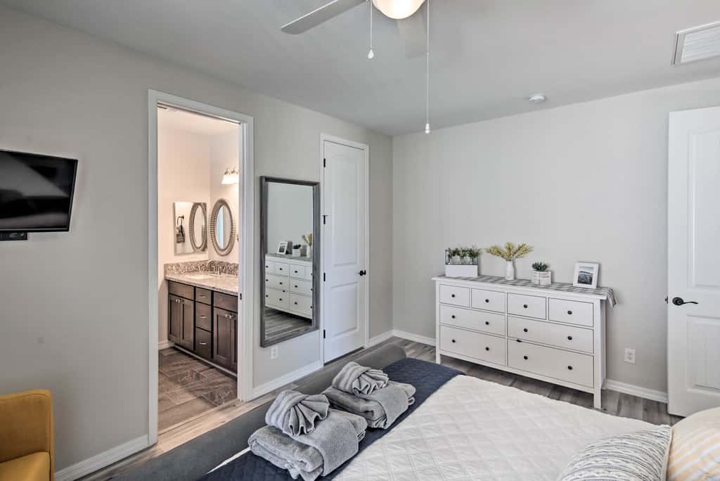 Luxe Home w/ OHV Access, 5 Mi to Lake Mohave!