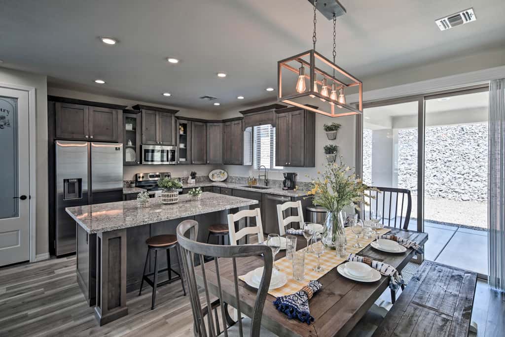 Luxe Home w/ OHV Access, 5 Mi to Lake Mohave!