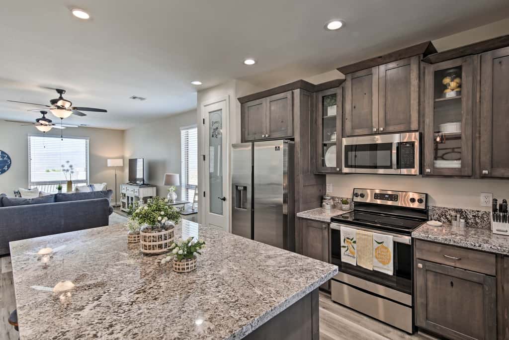 Luxe Home w/ OHV Access, 5 Mi to Lake Mohave!