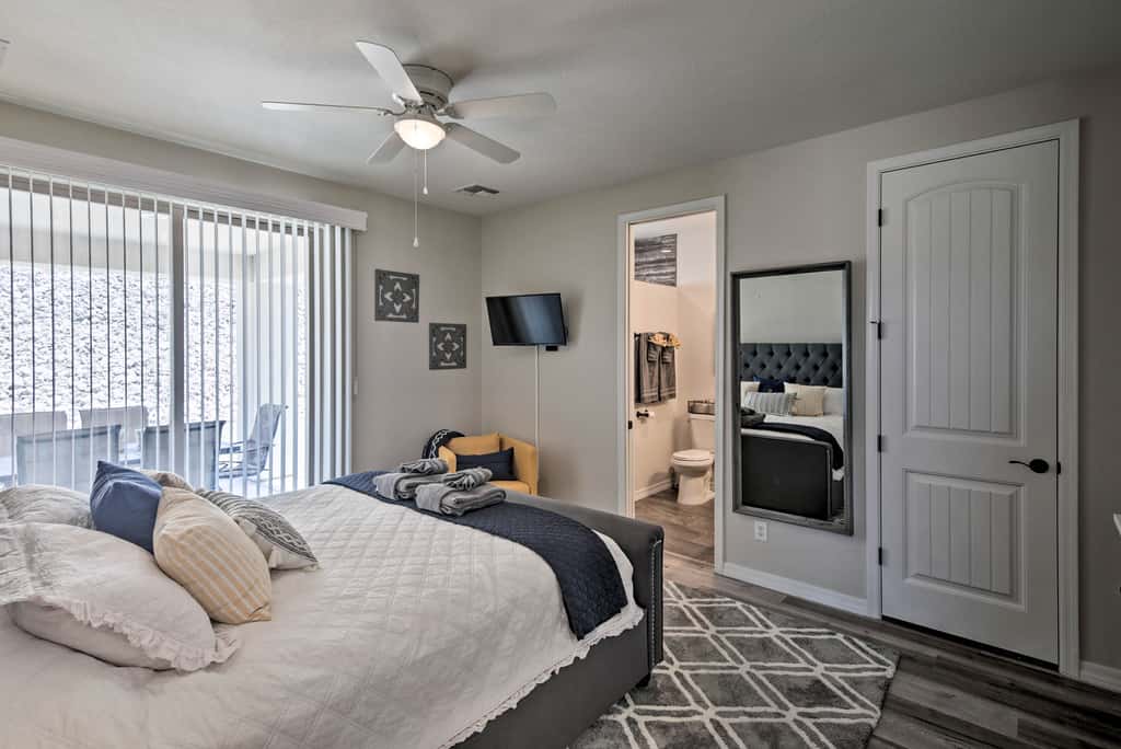 Luxe Home w/ OHV Access, 5 Mi to Lake Mohave!