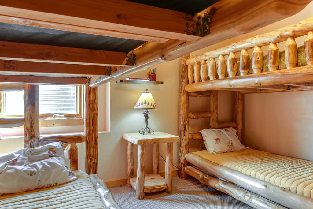 Hot Tub Hideaway w/ Views & Deck in Fairplay!
