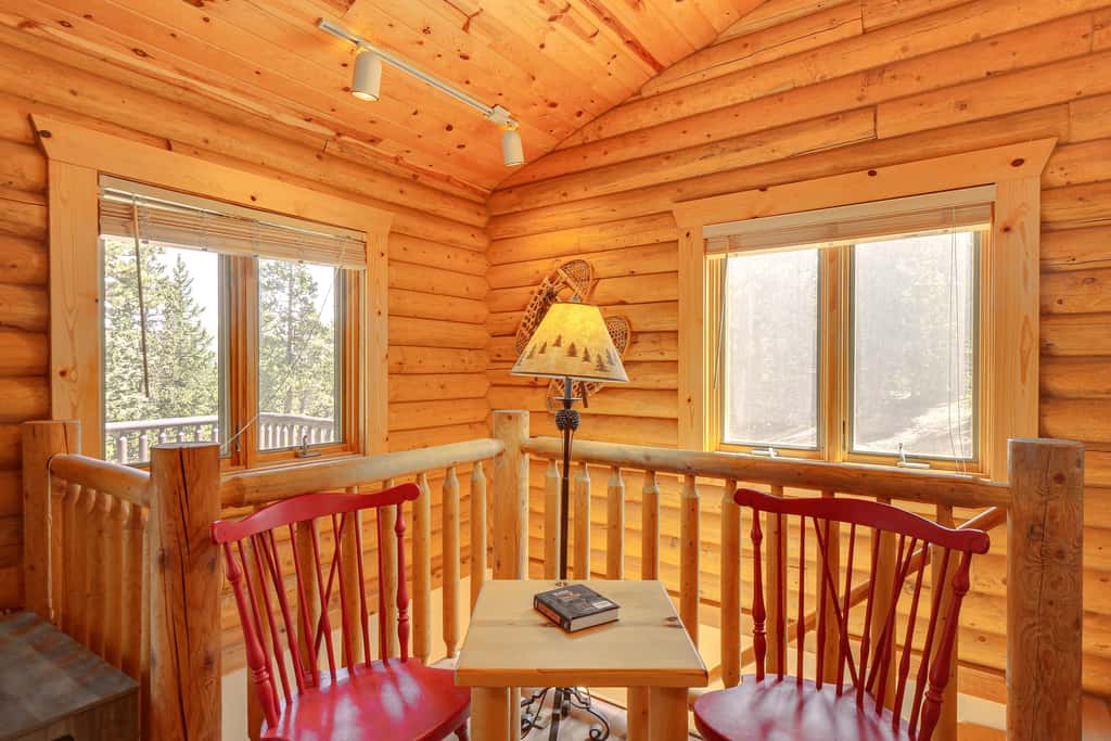 Hot Tub Hideaway w/ Views & Deck in Fairplay!