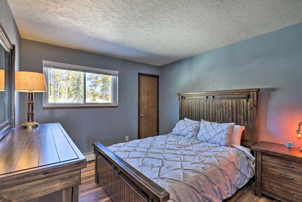 Mtn-View Silverthorne Gem w/ Shared Hot Tub