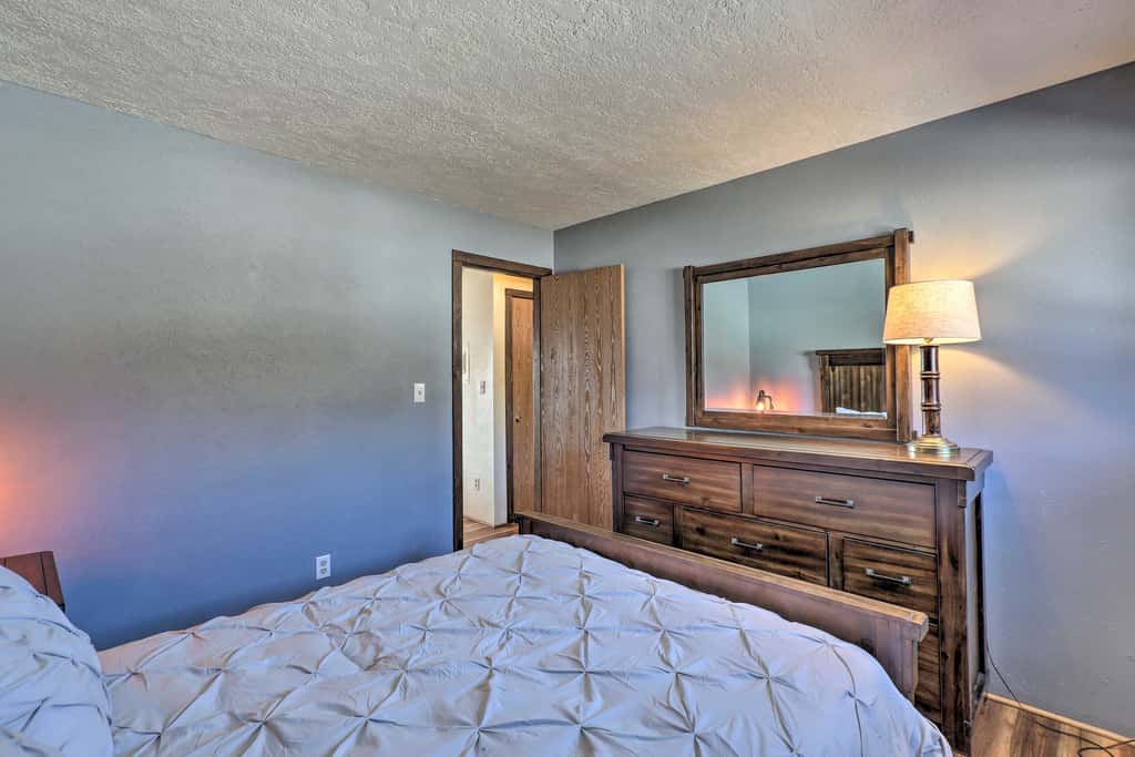 Mtn-View Silverthorne Gem w/ Shared Hot Tub