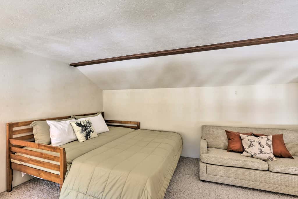 Mtn-View Silverthorne Gem w/ Shared Hot Tub