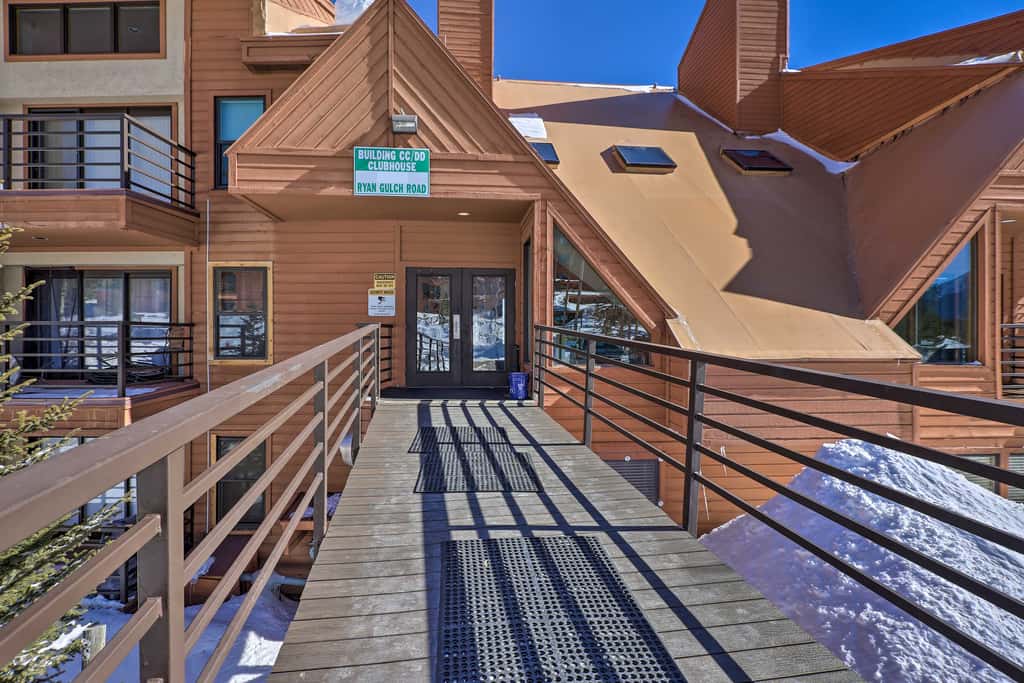 Mtn-View Silverthorne Gem w/ Shared Hot Tub
