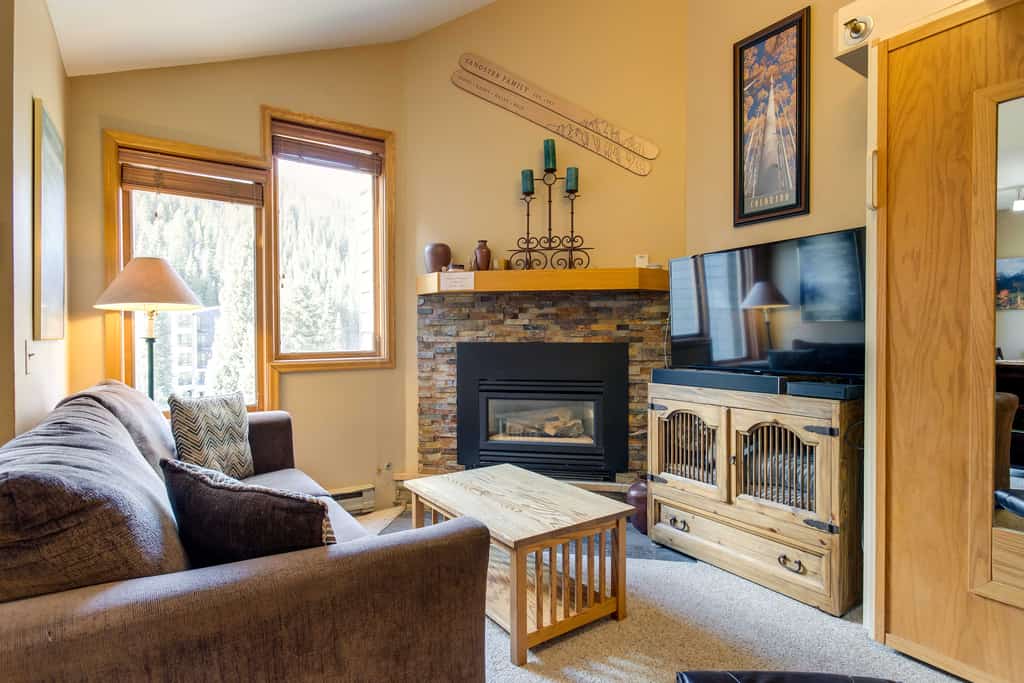Winter Park Ski-In/Ski-Out Condo w/ Mountain Views