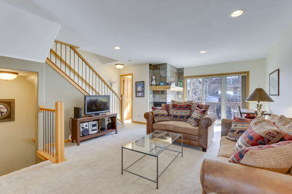 Airy Winter Park Gem w/ Private Outdoor Hot Tub!