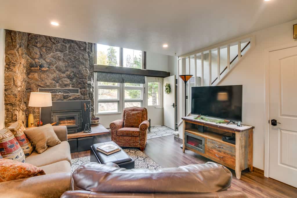 'The Mountain Chalet' - Free Ski Shuttle to Lifts!