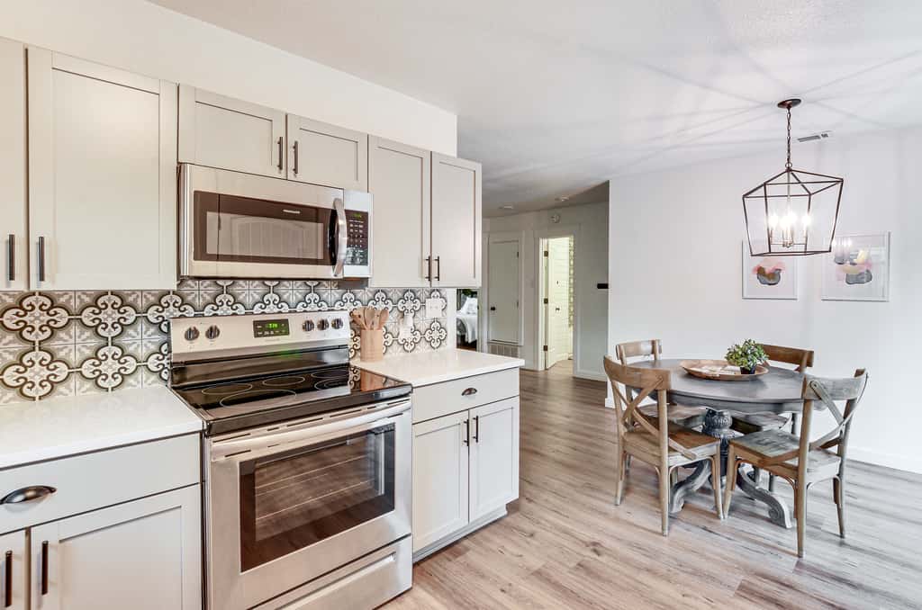 Chic Home ~ 2 Mi to TTU w/ Grill & Yard in Lubbock