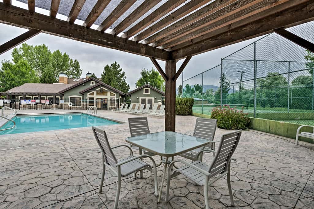 Renovated Condo 8 Miles to Snowbasin Ski Resort!