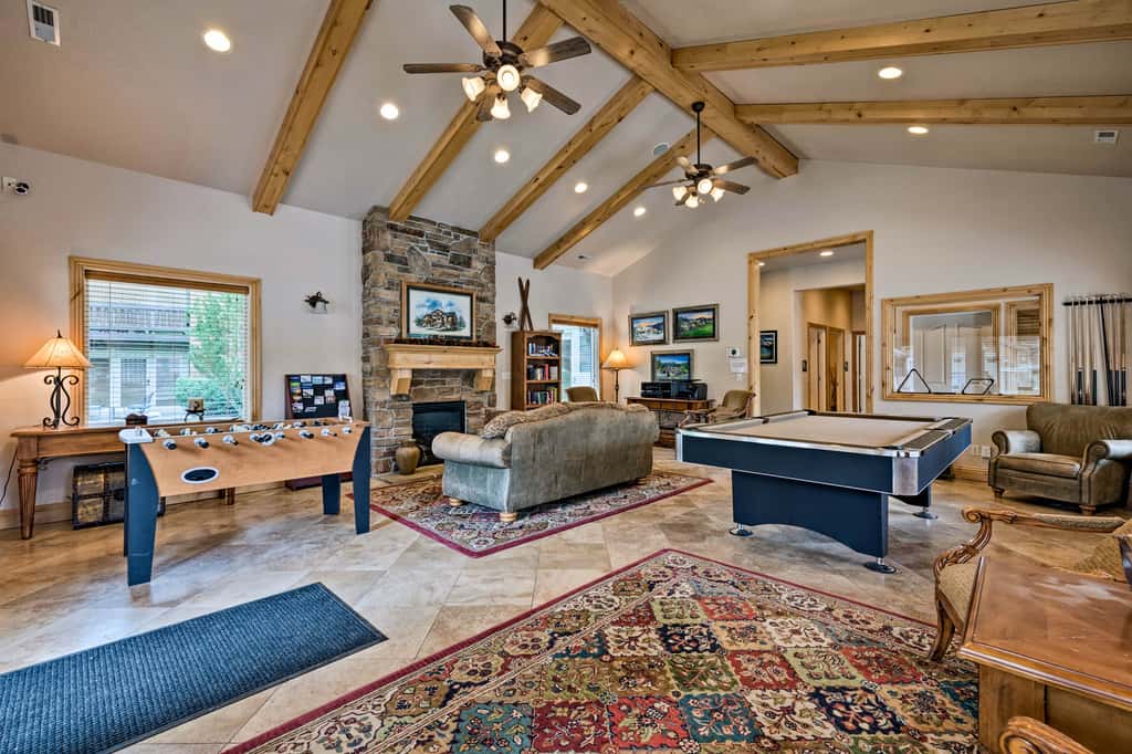 Renovated Condo 8 Miles to Snowbasin Ski Resort!