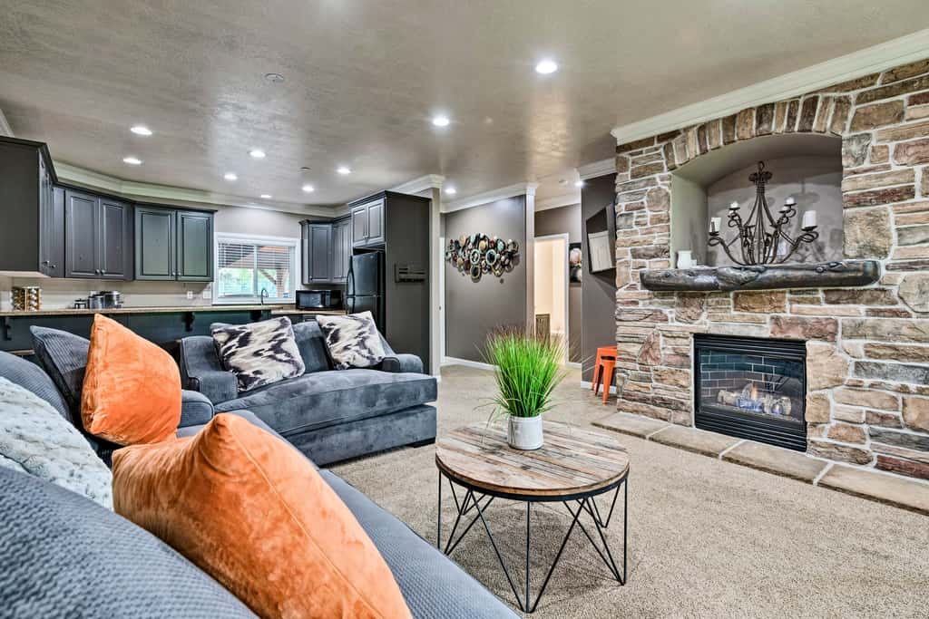 Renovated Condo 8 Miles to Snowbasin Ski Resort!