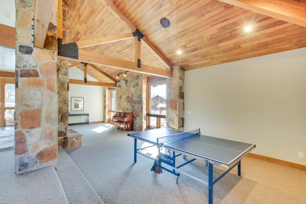Eden Mountain Escape w/ Community Pool!