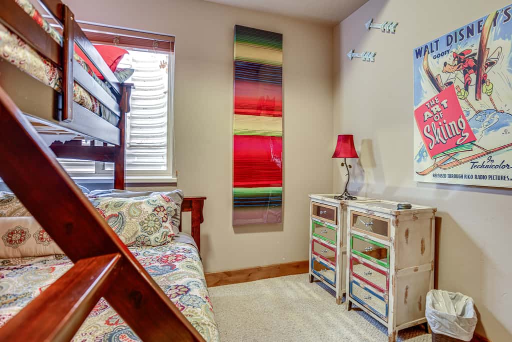 Ski, Hike & Relax: Eden Condo w/ Hot Tub Access