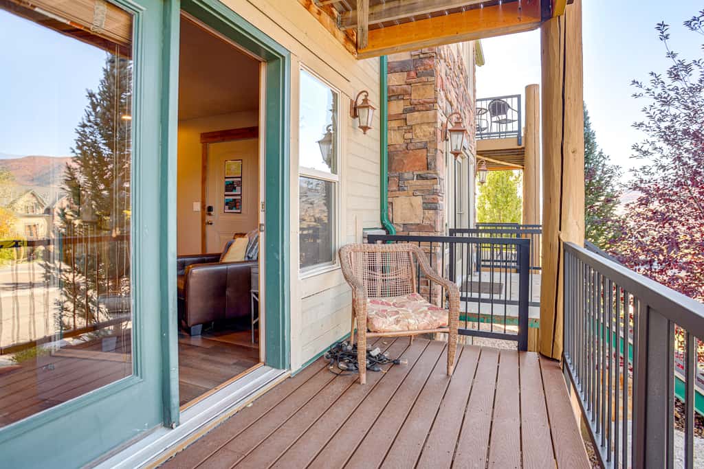 Ski, Hike & Relax: Eden Condo w/ Hot Tub Access
