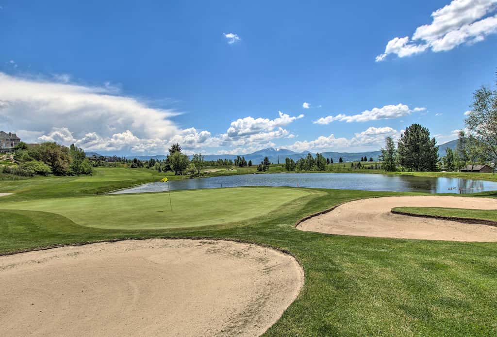 Ski, Hike & Relax: Eden Condo w/ Hot Tub Access