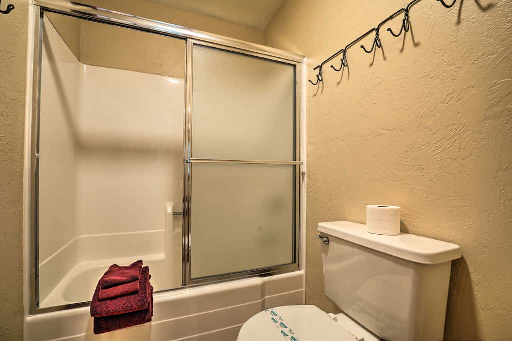 Ski-in/Ski-Out Brian Head Condo w/ Hot Tub Access!
