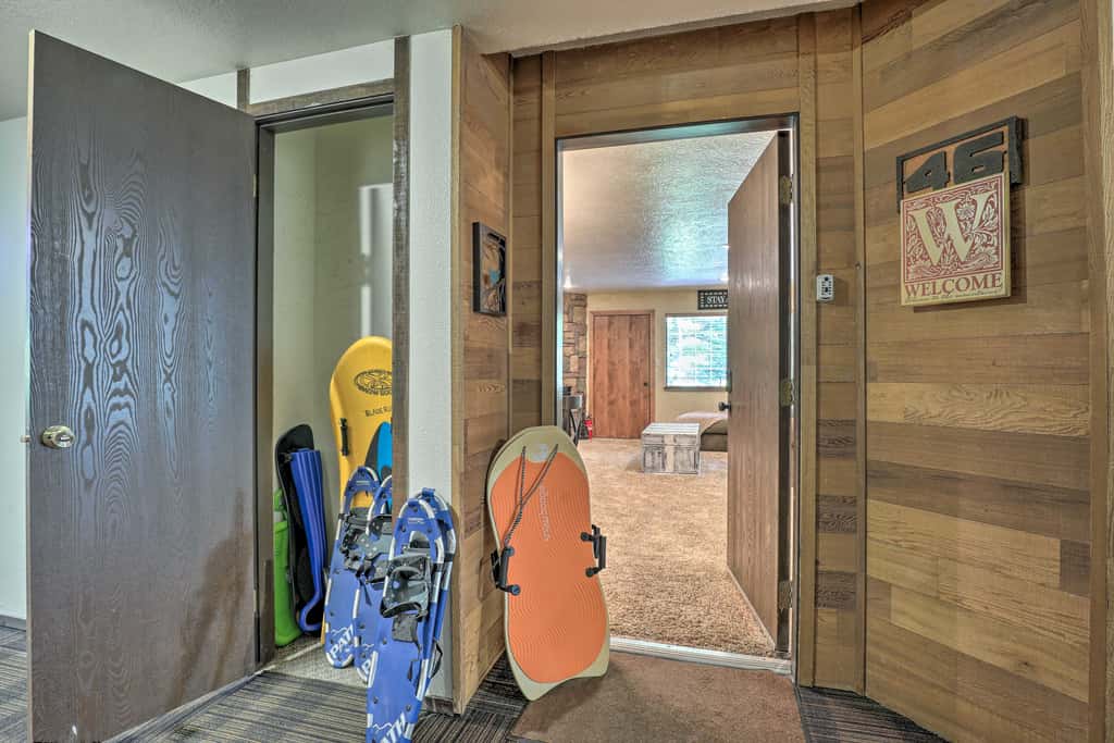 Ski-in/Ski-Out Brian Head Condo w/ Hot Tub Access!