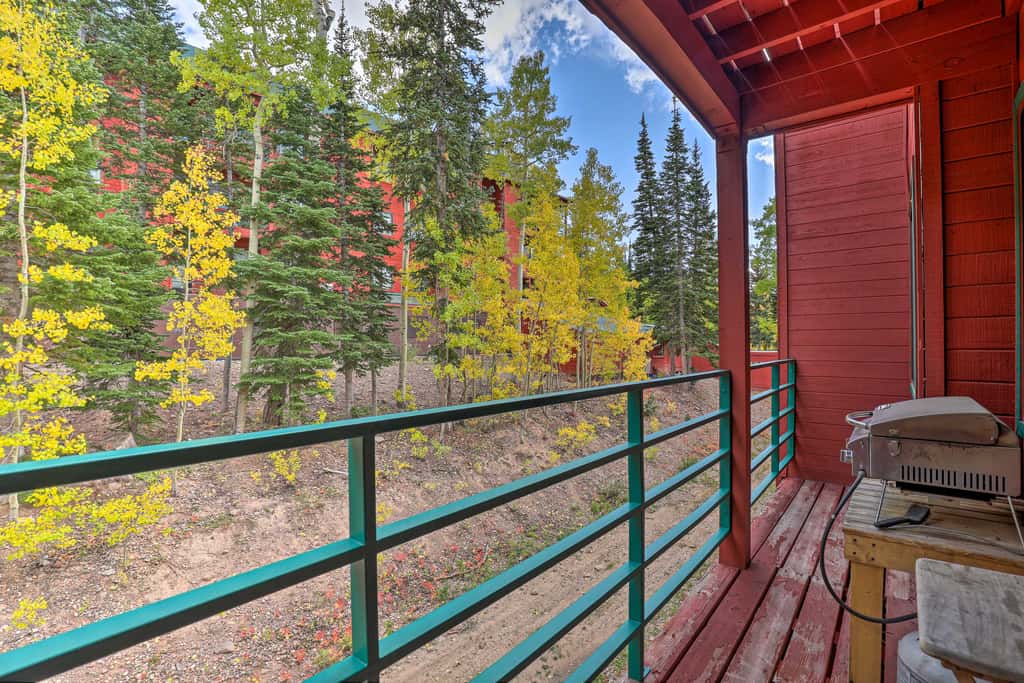 Ski-in/Ski-Out Brian Head Condo w/ Hot Tub Access!