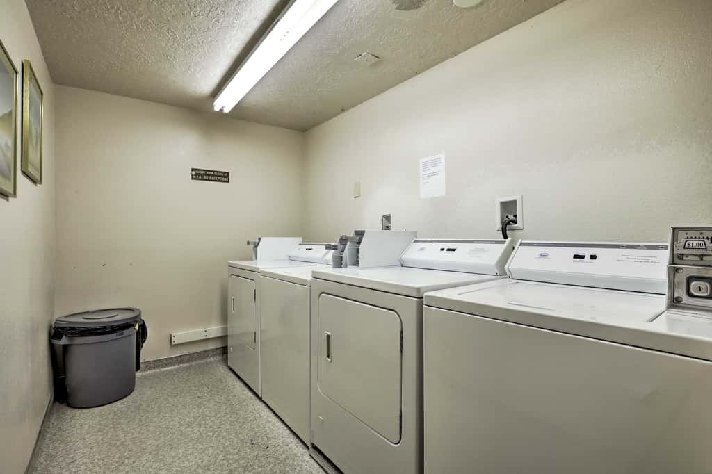 Ski-in/Ski-Out Brian Head Condo w/ Hot Tub Access!