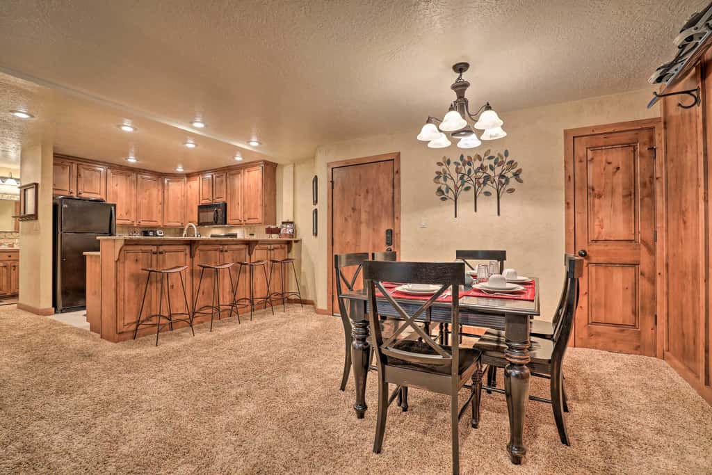 Ski-in/Ski-Out Brian Head Condo w/ Hot Tub Access!