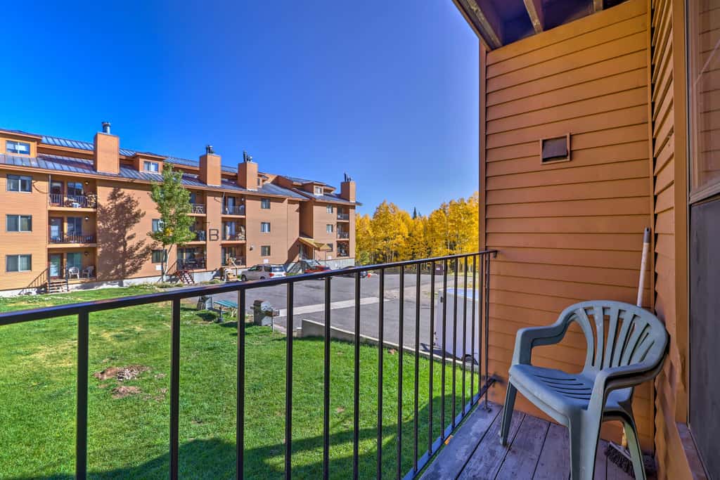 Walk to Brian Head Resort: Cozy Studio w/ Balcony