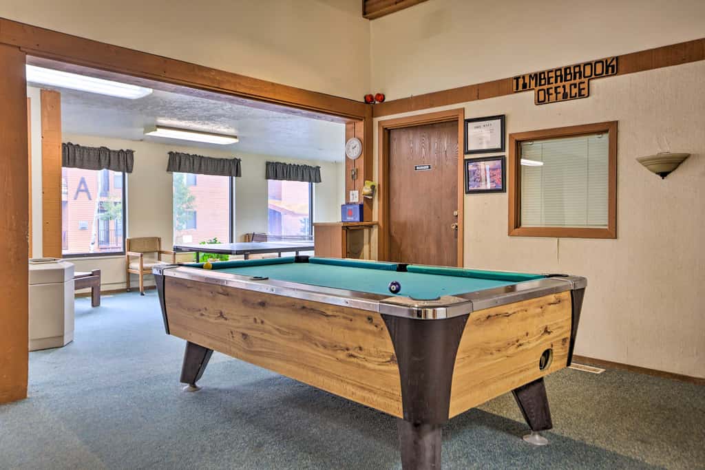 Walk to Brian Head Resort: Cozy Studio w/ Balcony