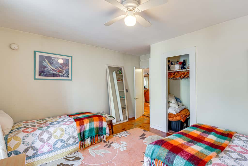 4 Mi to Stratton Mountain Resort! Cabin w/ Hot Tub