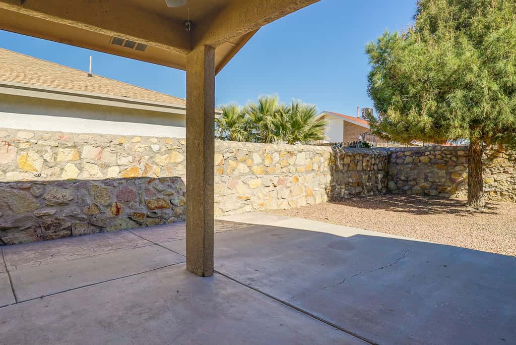 20 Mi to Dtwn El Paso: Pet-Friendly Retreat!