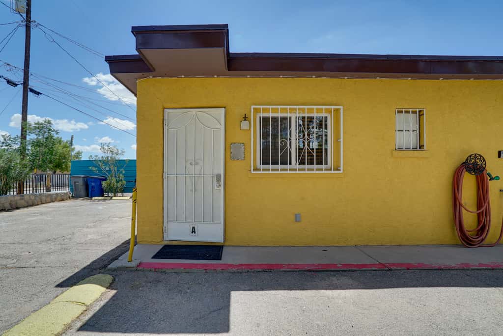 Gated 1BR Apt Near UMC + Texas Tech