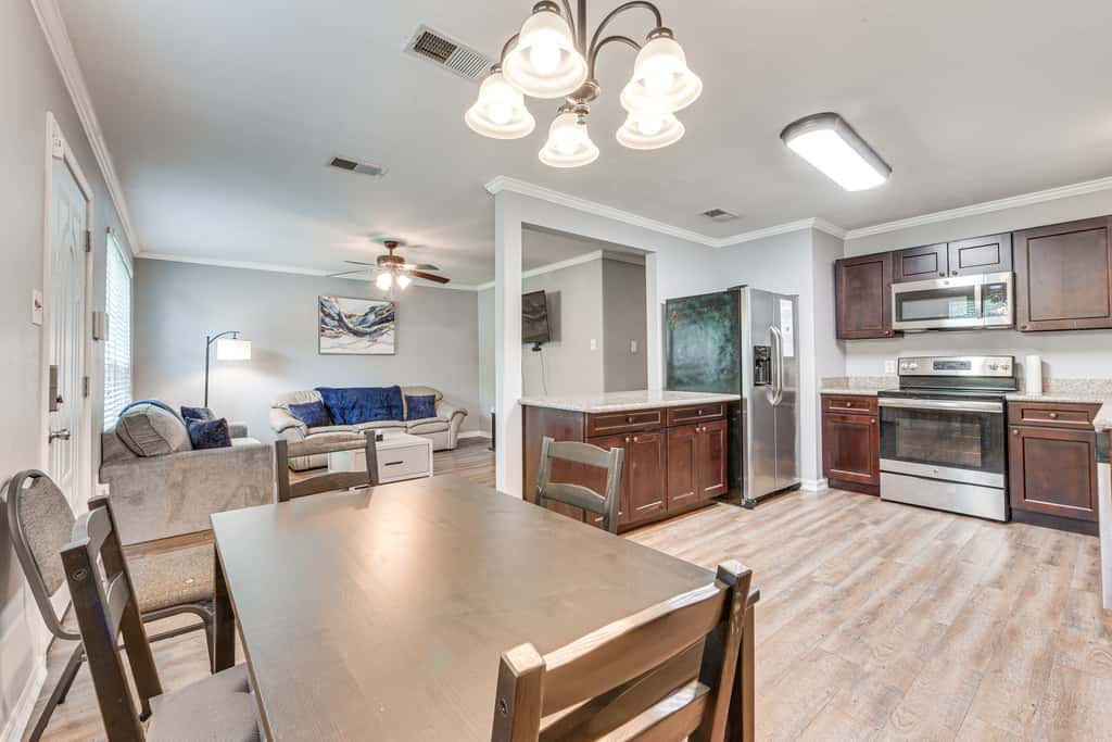 Baton Rouge Home w/ Yard ~ 14 Mi to Downtown!