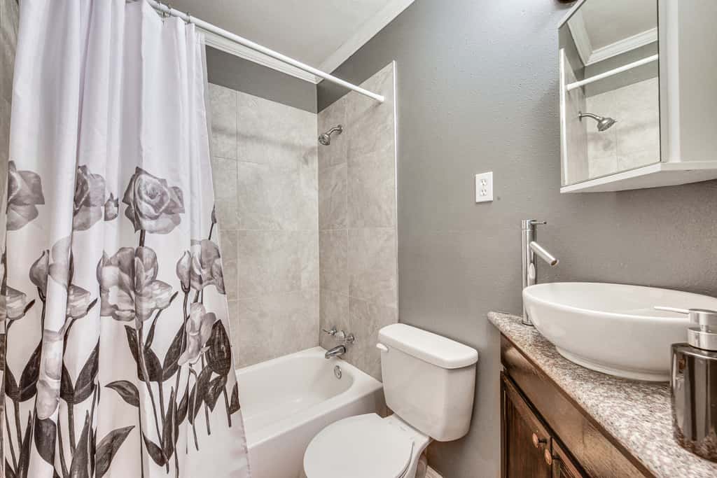 Baton Rouge Home w/ Yard ~ 14 Mi to Downtown!