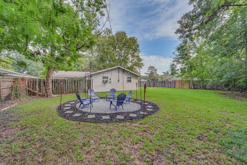 Baton Rouge Home w/ Yard ~ 14 Mi to Downtown!