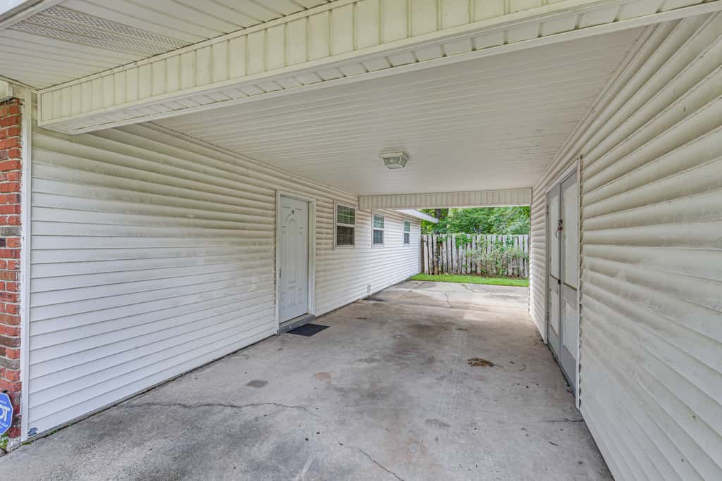 Baton Rouge Home w/ Yard ~ 14 Mi to Downtown!