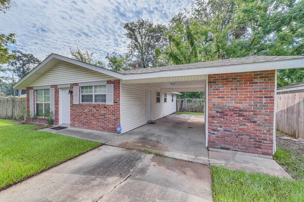 Baton Rouge Home w/ Yard ~ 14 Mi to Downtown!