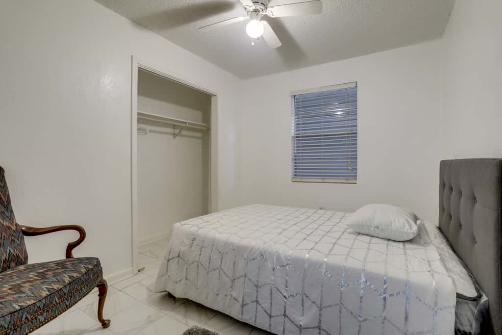 Walk to LSU Campus & Bars! Condo w/ Community Pool