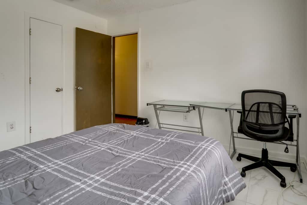 Walk to LSU Campus & Bars! Condo w/ Community Pool