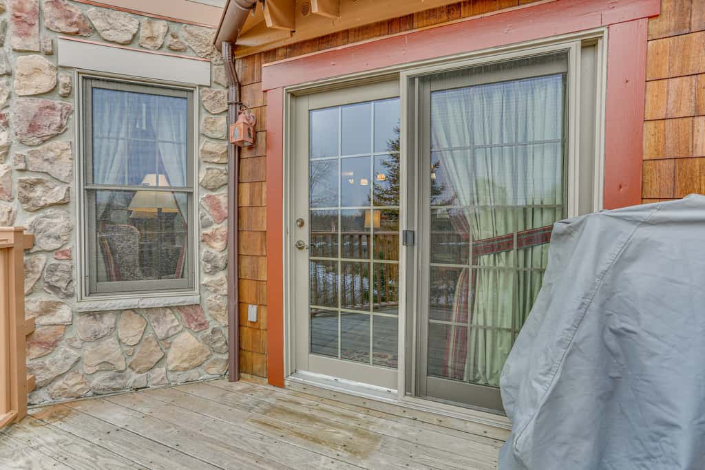 Spacious Condo w/ View < 1 Mi to Mtn Creek Resort!