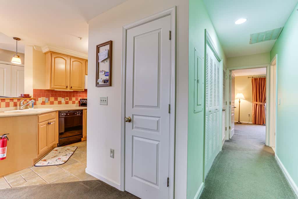 Spacious Condo w/ View < 1 Mi to Mtn Creek Resort!