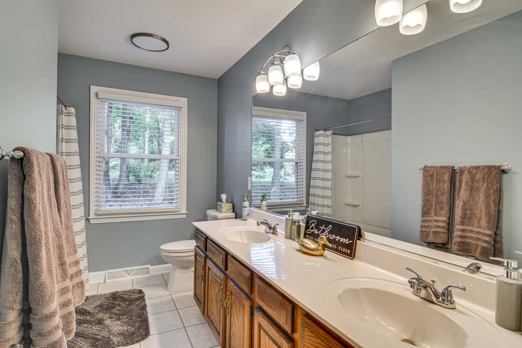 Private Yard & Deck: High Point Home Base!