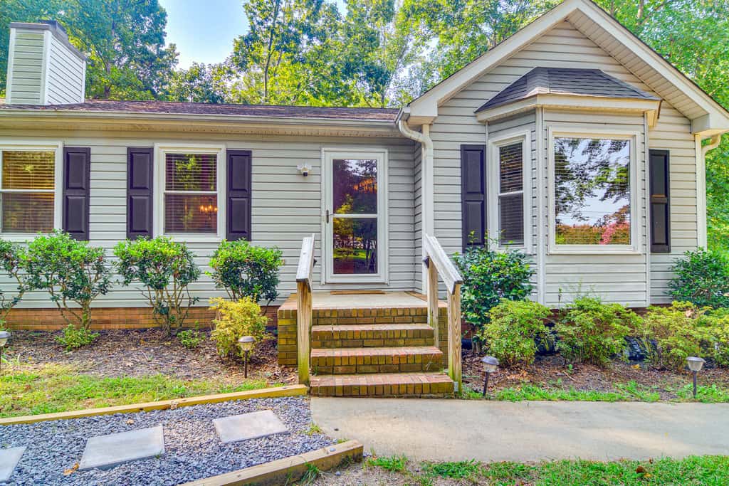 Private Yard & Deck: High Point Home Base!